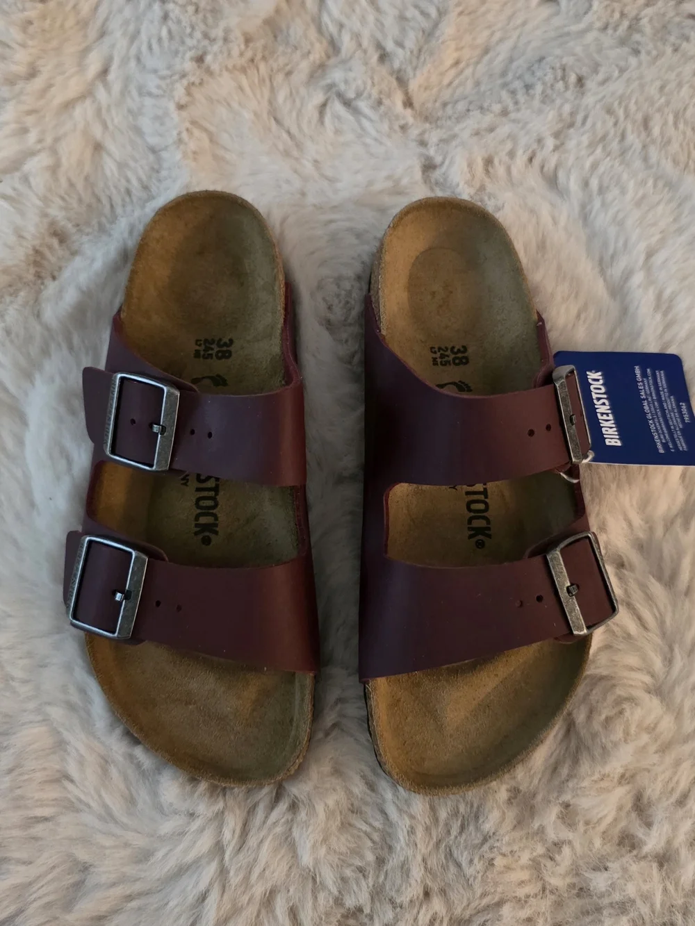 Birkenstock Men Size 5 Womwn Size 7 Arizona Sandals in Burgundy